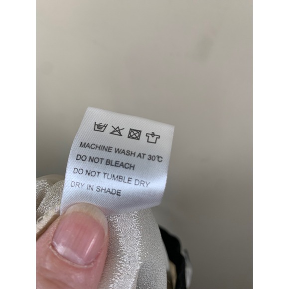 Chicwish 3D Butterfly Double Layered Mesh Beige Midi Skirt READ - Picture 6 of 11